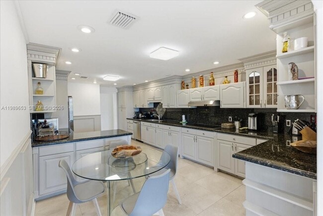 Building Photo - 1249 Biscaya Dr