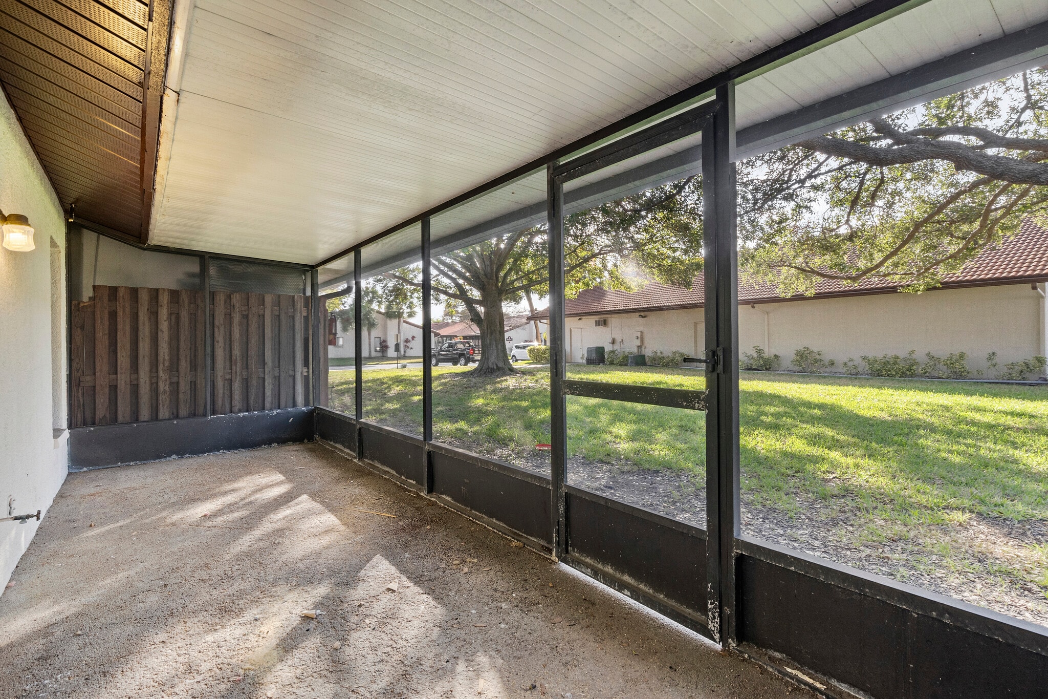 Building Photo - 7360 Ulmerton Rd