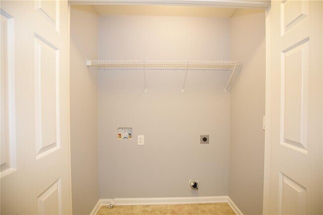 Building Photo - 7897 The Lakes Point