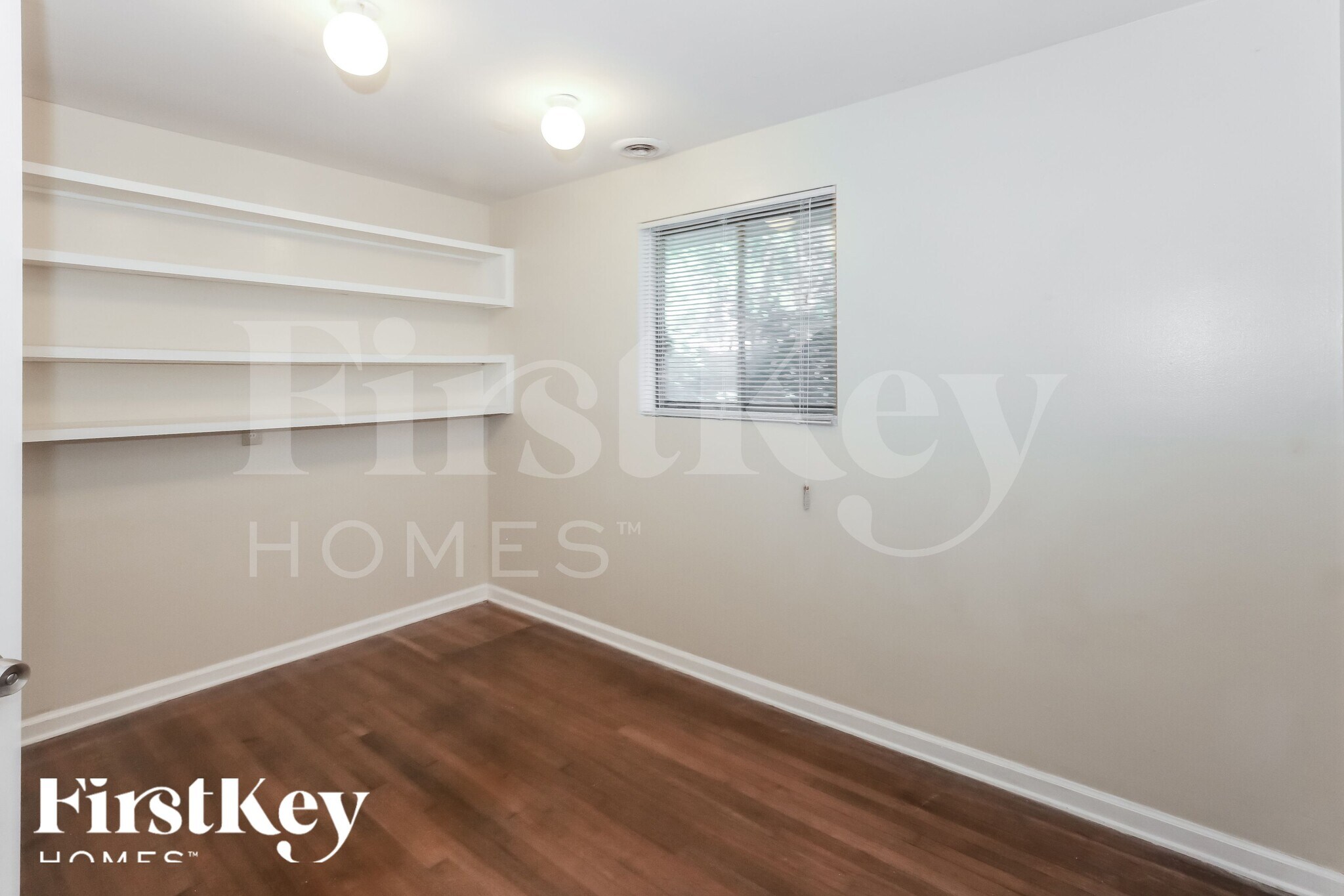 Building Photo - 5233 Edenshire Ave