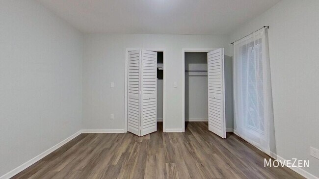 Building Photo - 303 Driftwood Dr