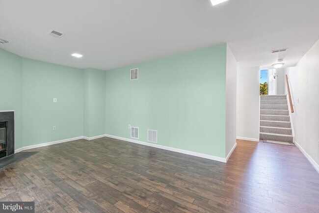 Building Photo - 7353 St Thomas Loop