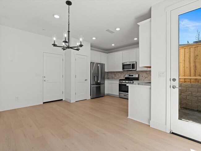 Building Photo - Desirable South Reno neighborhood of the Courtyards at Arrowcreek.