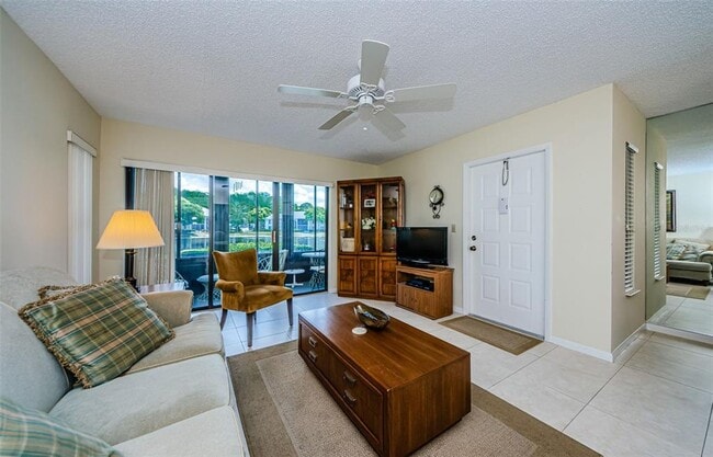 Building Photo - 1151 Pine Ridge Cir W