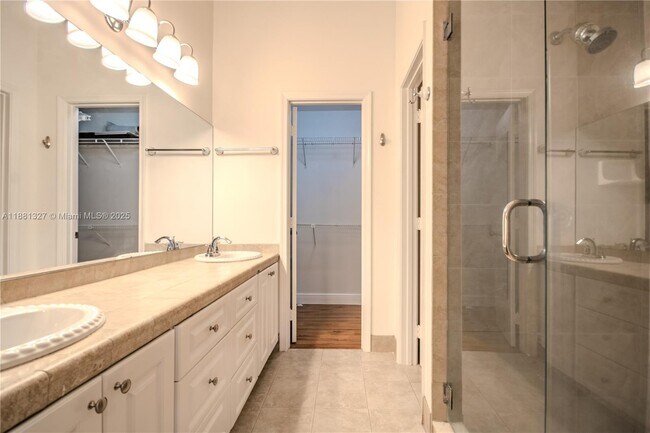 Building Photo - 7652 Pinewalk Dr S