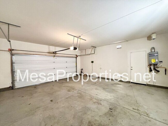 Building Photo - 14312 Sierra Grande St