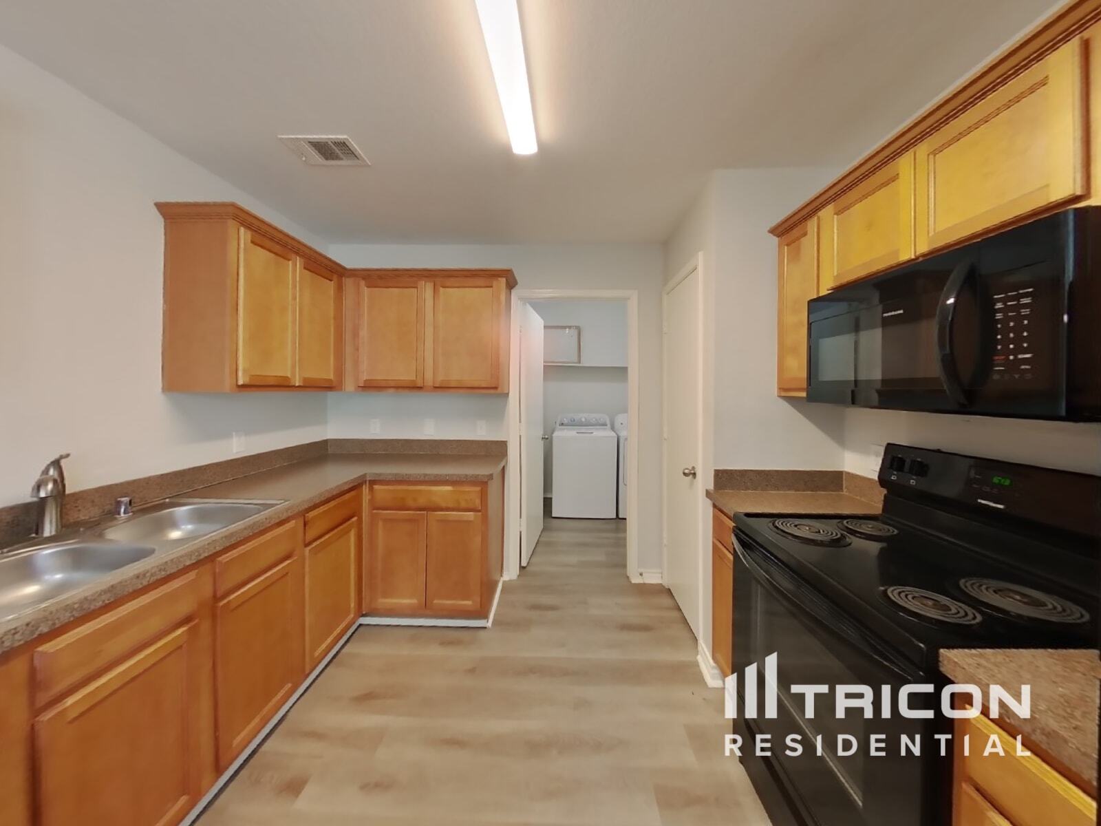 Building Photo - 102 Drycreek Dr