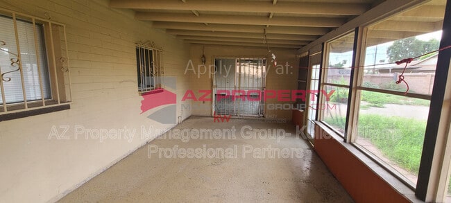 Building Photo - 4232 W Missouri Ave