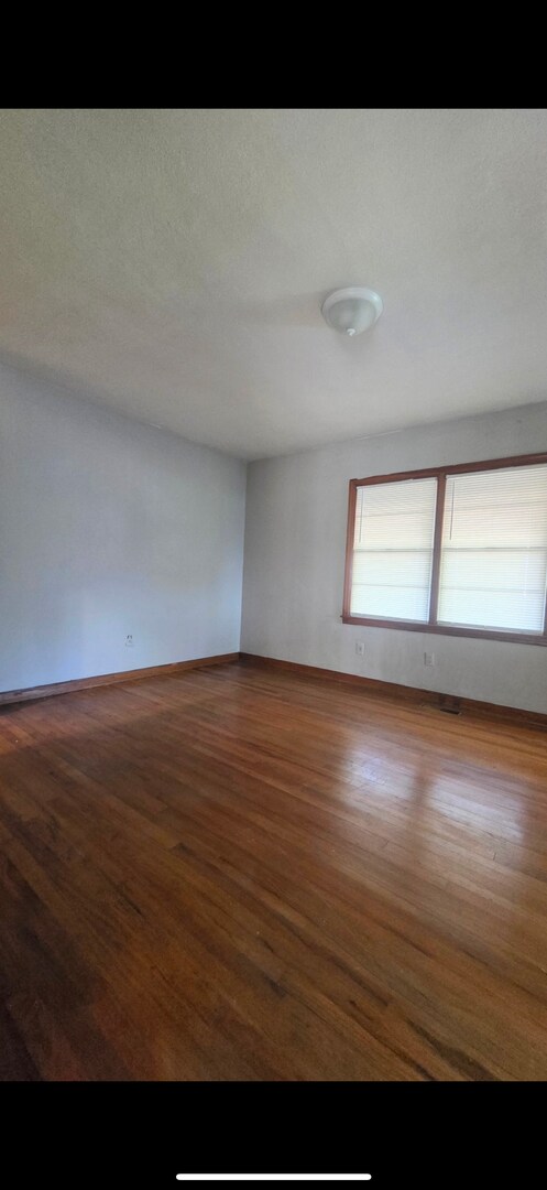 Building Photo - New Rental Available-2 Bedroom 1  Bath