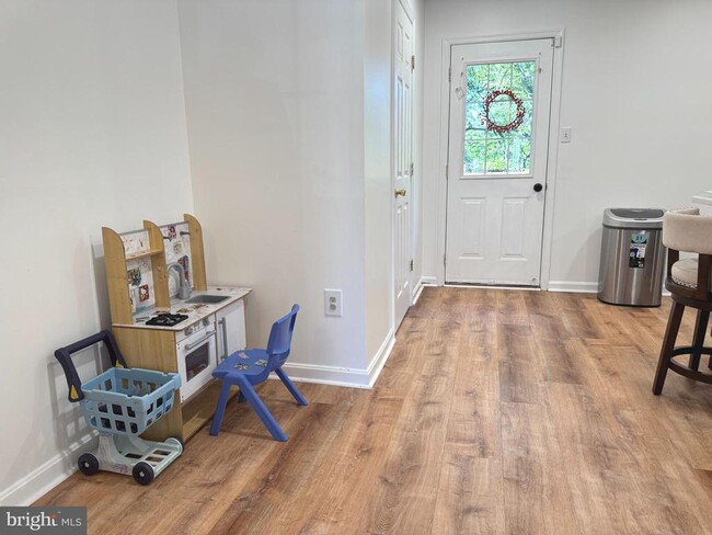 Building Photo - 597 Primus Ct