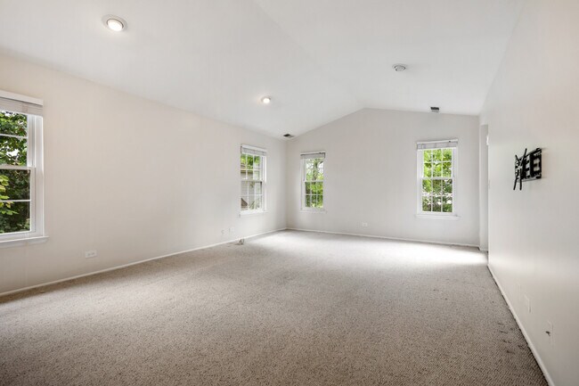 Building Photo - 164 White Branch Ct