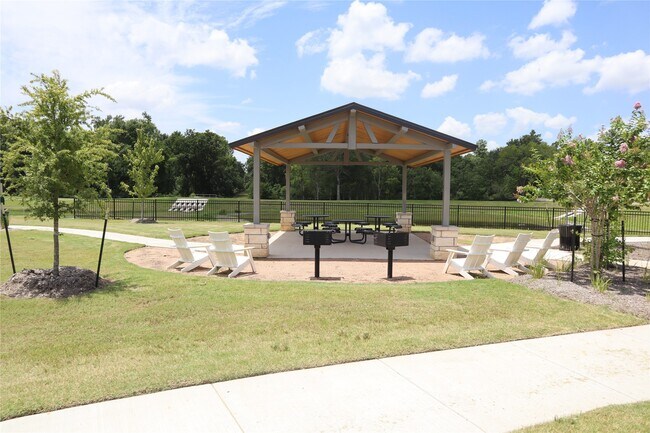 Building Photo - 216 Lantana Ln