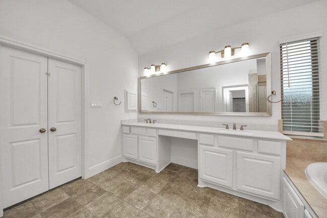 Building Photo - 14807 Providence Manor Way