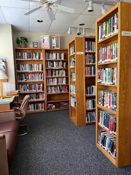 Library - 1603 Bayhouse Point Dr