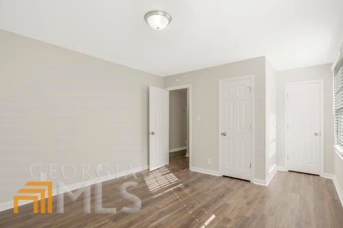 Building Photo - 688 Planters Row SW