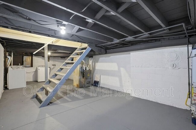 Building Photo - 1398 S Ohio Ave