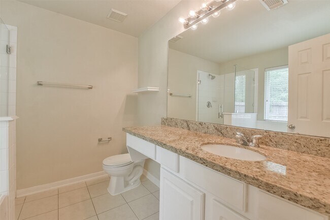 Building Photo - 42 Prairie Oak Dr
