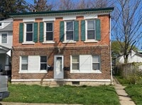 Building Photo - 909 W Adams St