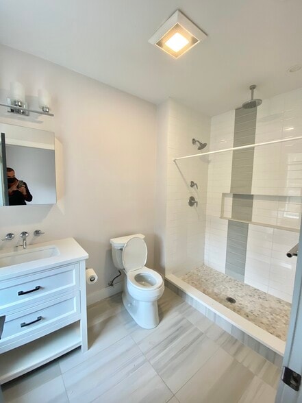 Building Photo - 11 Highland Park Ave