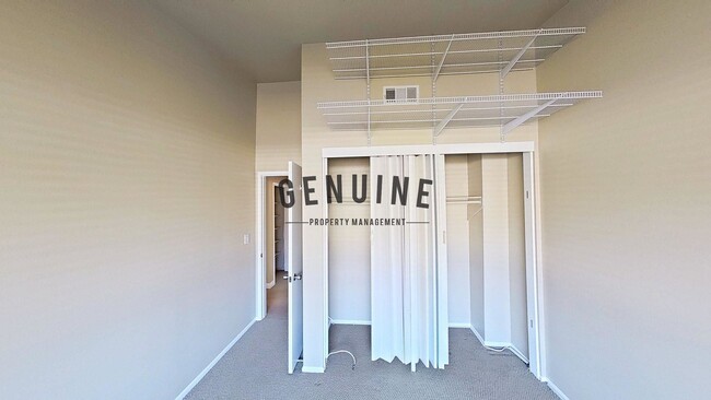 Building Photo - 2 Story 3Bd 2Ba Townhouse