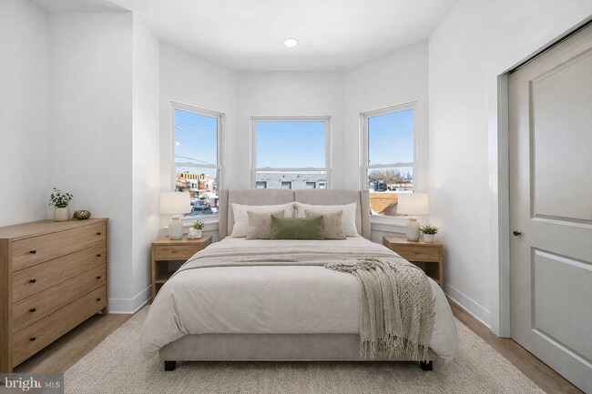 Building Photo - 1502 S 52nd St