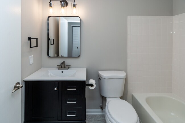 Building Photo - 69 Fisher Dr