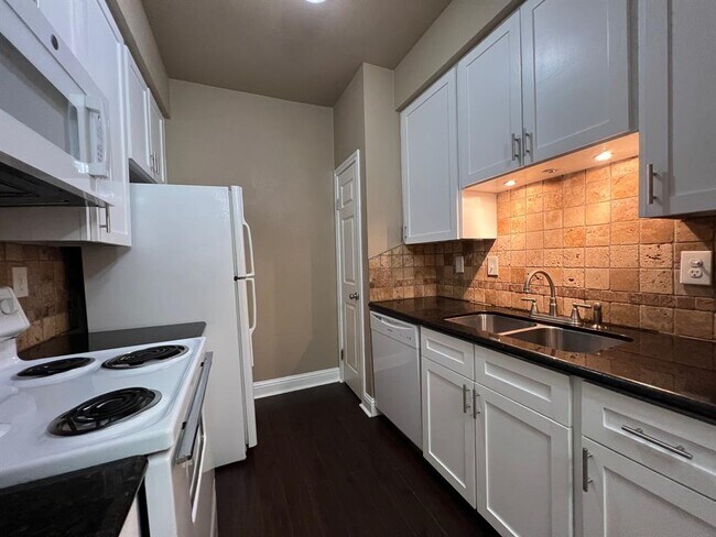 Building Photo - 7950 N Stadium Dr