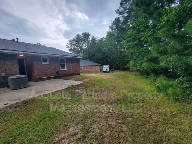 Building Photo - 139 Stoneybrooks Pl