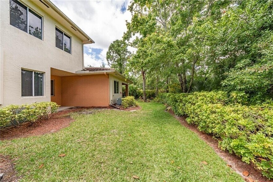 Building Photo - 2563 Stockbridge Sq SW