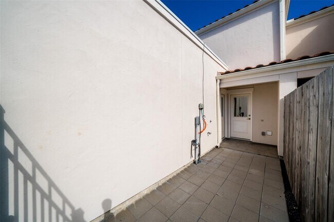 Building Photo - 13415 Preston Cliff Ct