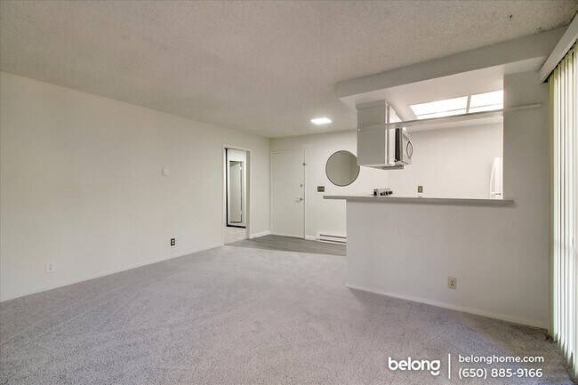 Building Photo - 151 Buckingham Dr