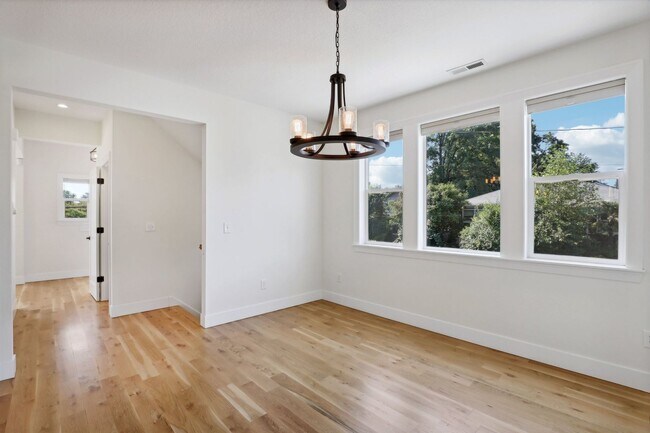 Building Photo - DESIRABLE CRESTON-KENILWORTH / CORNER LOT, LUXURY 4 BEDROOM, TWO EN-SUITES W/FULL BATHS