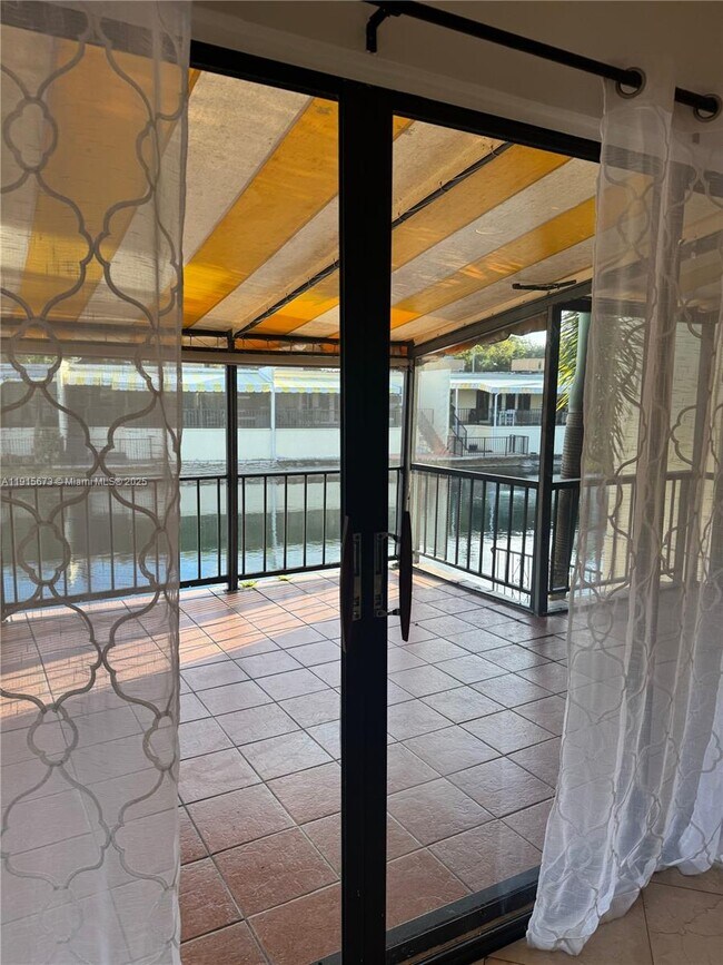 Building Photo - 7000 Crown Gate Ct