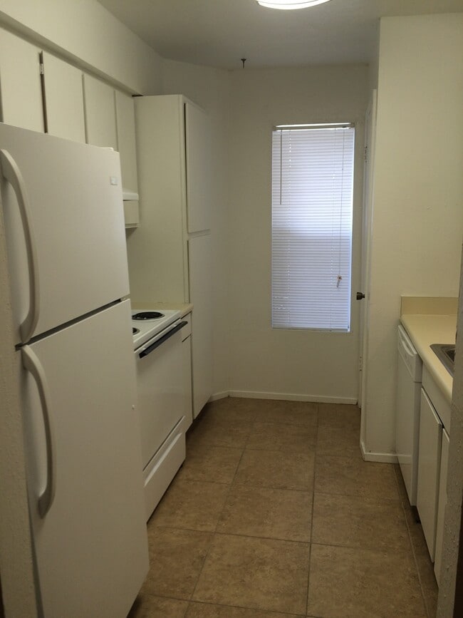 Building Photo - 2603PR