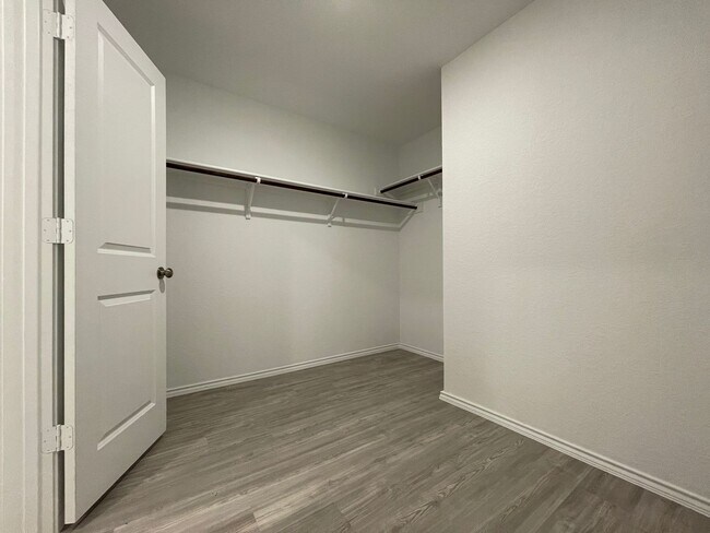 Building Photo - Single family home for rent