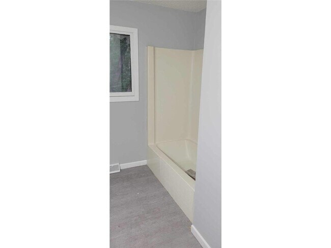 Building Photo - 4304 W 28th St