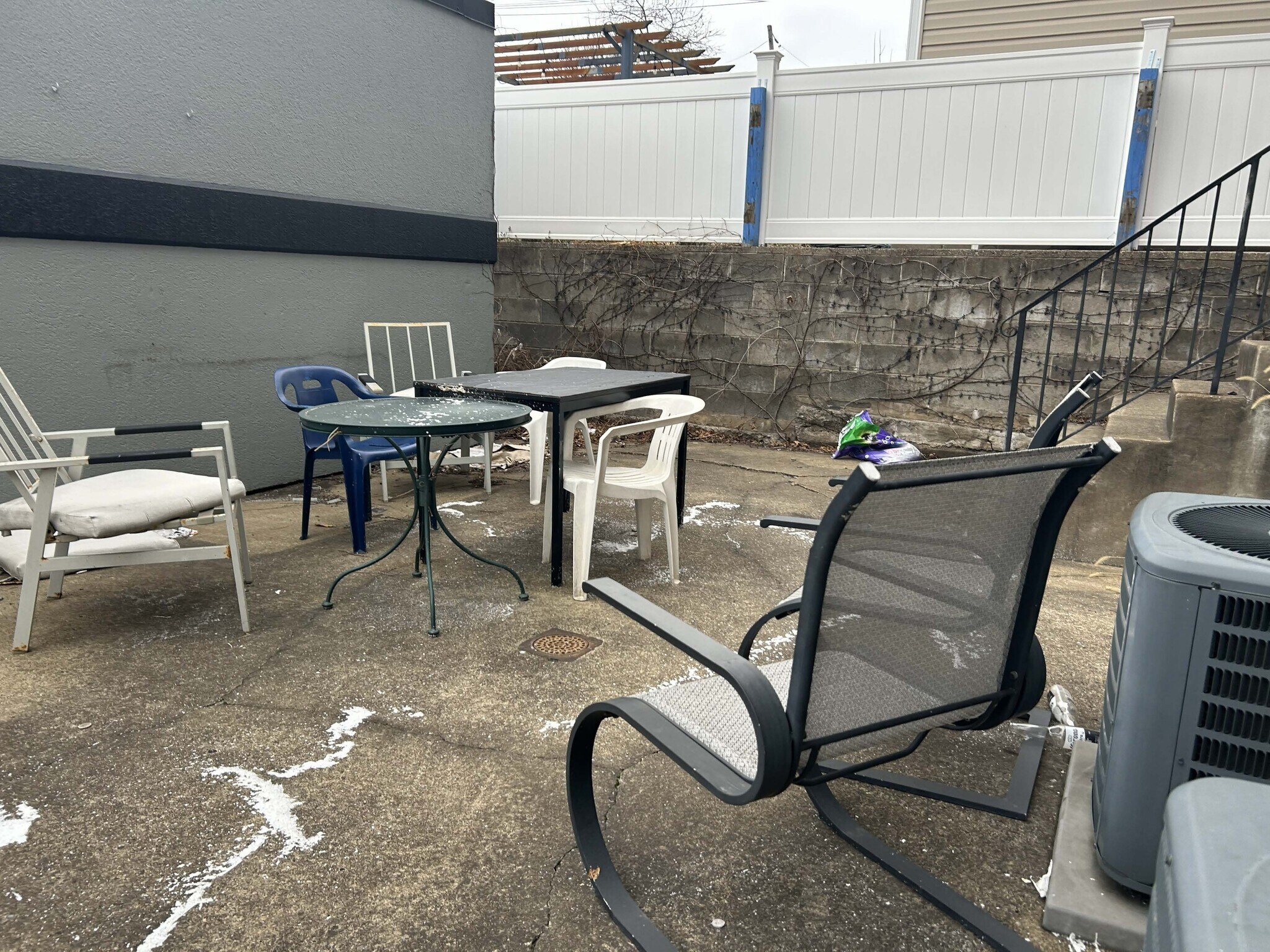 Building Photo - 3405 Ward St