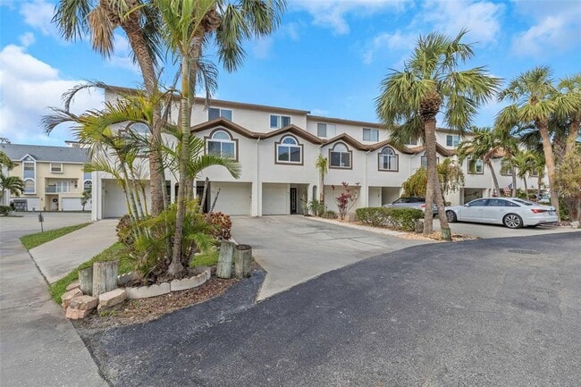 Building Photo - 375 Madeira Cir