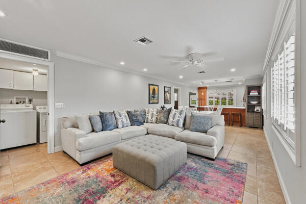 Building Photo - 1651 Palmland Dr