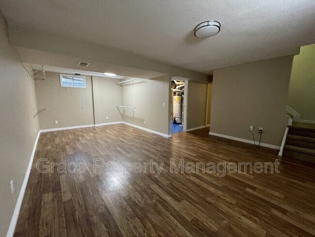 Building Photo - 8741 W 89th Pl