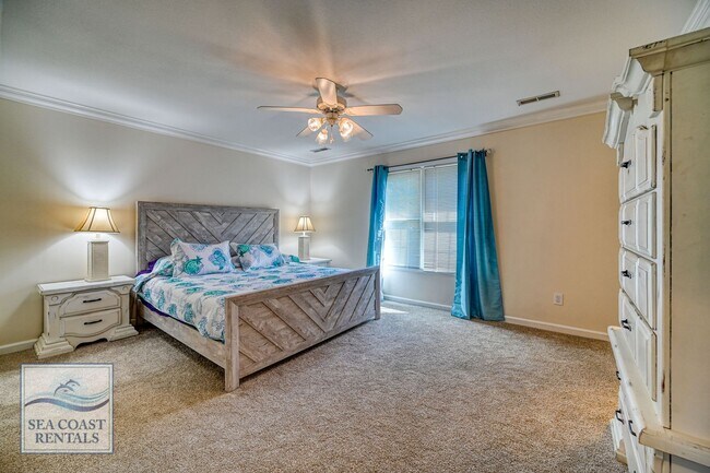 Building Photo - RARE AVAILABLE SUMMER RENTAL MAY-OCTOBER