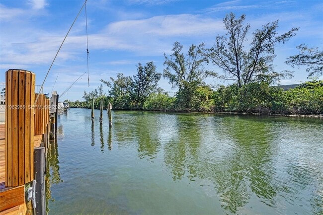 Building Photo - 915 NW 7th St