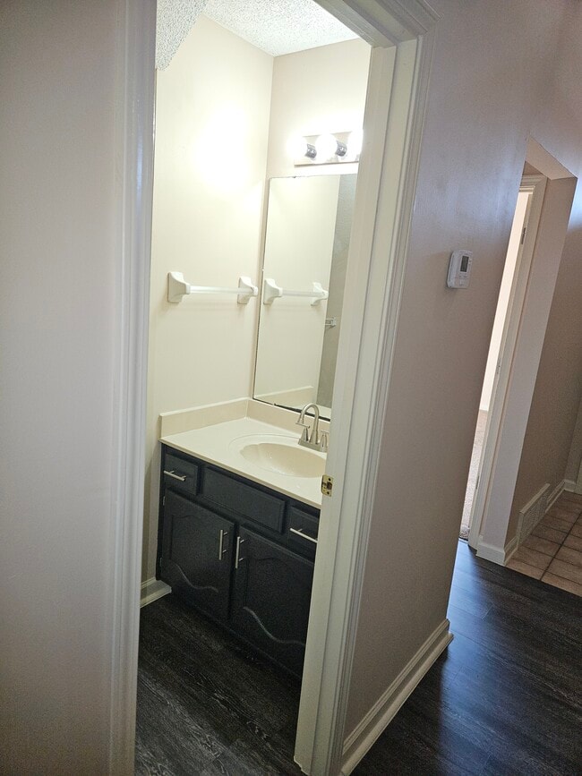 Building Photo - 1841 Dewars Cove N
