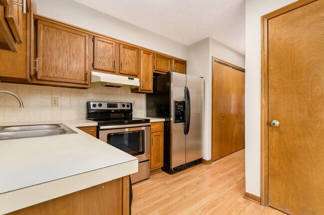 Building Photo - 4841 Dierker Rd