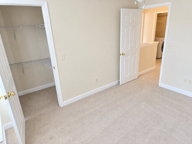 Building Photo - 5033 Timber Trail Dr