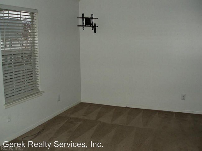 Building Photo - 1 br, 1.5 bath House - 1411 Ivywood Road