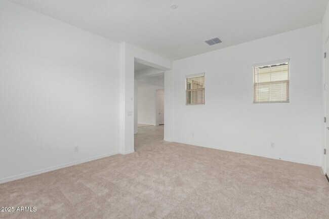 Building Photo - 8817 W Denton Ln
