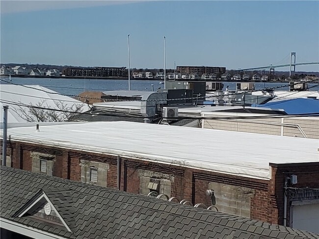 Building Photo - 31 Coddington St