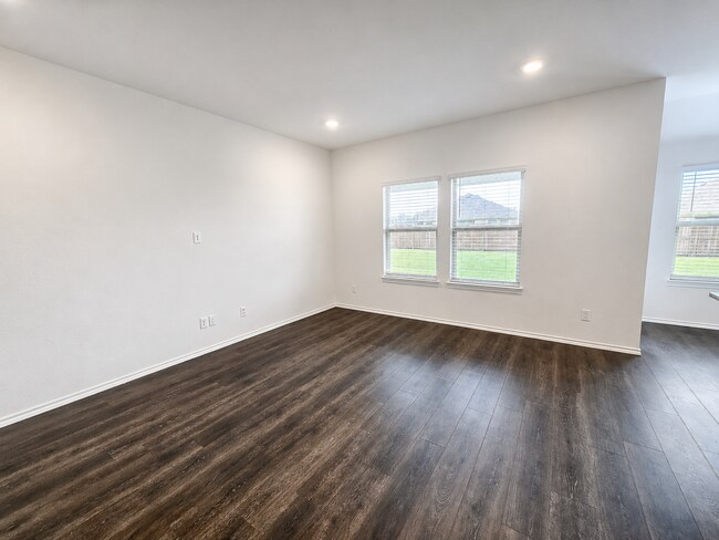 Building Photo - Practically New Home with Parks, Pools, Amazing Community!