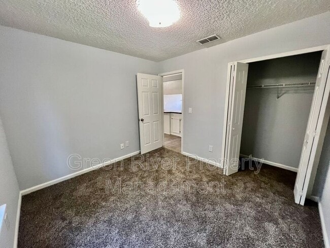 Building Photo - 3248 Dowitcher Ln